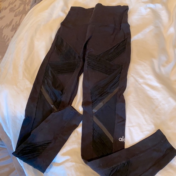 ALO Yoga Black Leggings - Picture 1 of 3